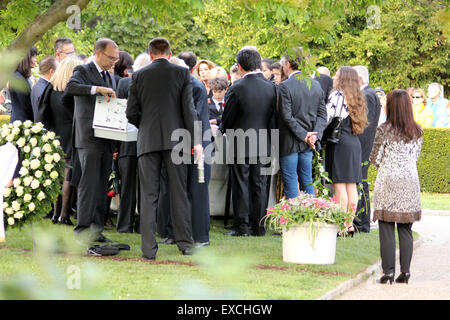 Beerdigung von Udo Jürgens am Wiener Zentralfriedhof mit: Atmosphäre wo: Wien, Österreich bei: 9. Mai 2015 Stockfoto