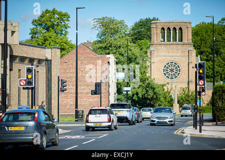 Hale Manchester Cheshire Uk Dorf Kirche Heilige Engel außen Stockfoto