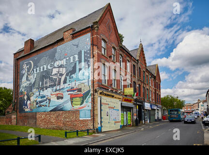 Runcorn, Cheshire, UK Helden und Industrie bemalt Streetart mural Artwork entworfen und von Fiona und Neil Osborne installiert Stockfoto