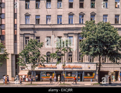 Kiew, Ukraine. 12. Juni 1989. A Straßenszene in Kiew, die Hauptstadt der Ukraine. © Arnold Drapkin/ZUMA Draht/Alamy Live-Nachrichten Stockfoto