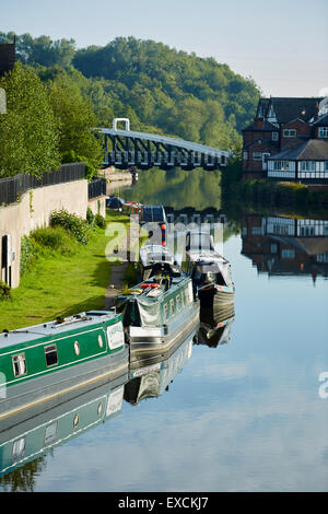 Northwich Bereich Northwich Marina Ltd im Stadtzentrum touristischen Wahrzeichen Boot Kanal Kanäle Narrowboat Fluss Stream Wasserstraße Stockfoto