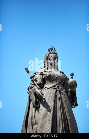 Bilder rund um Southport abgebildete Statue von Königin Victoria auf Neville Street von Skulptur Sir George Frampton Southport ist eine Stockfoto