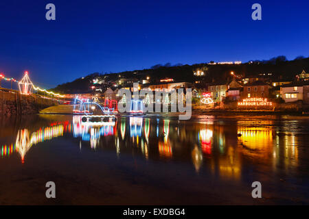 Mousehole Weihnachtsbeleuchtung; Cornwall; UK Stockfoto