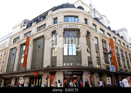 Bazar de l'Hôtel de Ville oder BHV, Kaufhaus, 4. Arrondissement von Paris. Stockfoto