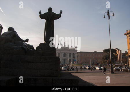 Statue-Basilika St. Johannes im Lateran-Rom Italien Stockfoto