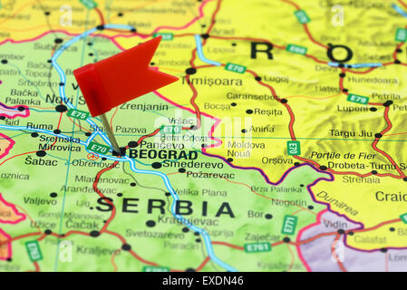 Belgrad, fixiert auf einer Karte von Europa Stockfoto