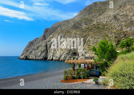 Der Vulkanstrand in Kamari Santorini Griechenland Stockfoto