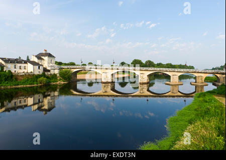 Chinon am Fluss Vienne, Loiretal, Frankreich Stockfoto