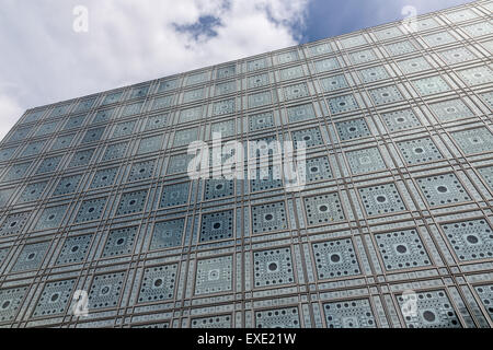 Fassade des Institut du Monde Arabe (Institut du Monde Arabe) in Paris, Frankreich Stockfoto