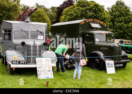 Glamis, Schottland. 12h Juli 2015. 41. schottische Transport Extravaganza statt auf Glamis Castle ausstellenden Oldtimer von 1890 bis 1975.  Bildnachweis: Dundee Photographics/Alamy Live-Nachrichten Stockfoto