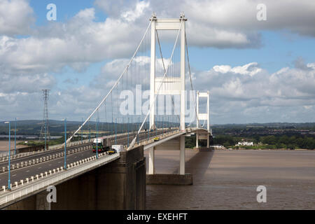 Die alten 1960er Jahre Severn Brücke Kreuzung zwischen Aust und Beachley, Gloucestershire, England, UK, Blick nach Westen Stockfoto