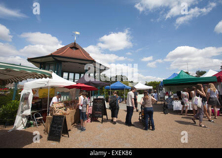 Bauernmarkt auf dem Gelände der Horniman Museum and Gardens, Forest Hill, Süd-Ost-London, England, Vereinigtes Königreich Stockfoto