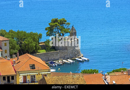 Nahaufnahme von Nafpaktos mittelalterlichen Hafen und Stadt in Aetoloacarnania Region Sterea Ellada, Griechenland Stockfoto