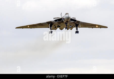 Yeovilton, Somerset, UK. 11. Juli 2015. 11. Juli 2015: RNAS Yeovilton, Somerset, Großbritannien. Die Avro Vulcan XH558 Welt zuletzt flying Beispiel, zeigt in ihrem letzten Jahr bei der Royal Navy preisgekrönte Yeovilton Air Tag zieht mehr als 35.000 Besucher, bedeutende UK/auswärtige militärische Beteiligung und Unterstützung durch die Worldâ€™ s führende Luft-und Raumfahrtunternehmen. Bildnachweis: KEITH MAYHEW/Alamy Live-Nachrichten Stockfoto