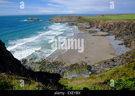 Traeth Llyfn Strand zwischen Abereiddy und Porthgain an der Nordküste Pembrokeshire, West Wales. Stockfoto