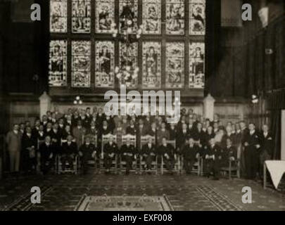 Die Olympischen Sommerspiele 1928 in Amsterdam markierten mit der Einführung des Leichtathletikwettbewerbs für Frauen einen entscheidenden Moment in der Sportgeschichte. Die Veranstaltung stellte Innovationen in der Sportinfrastruktur und im internationalen Wettbewerb vor. Stockfoto