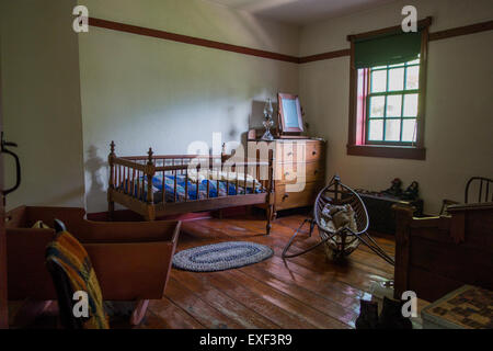 1900 Doon Heritage Village Babyzimmer im Bauernhaus Stockfoto