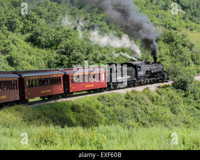 Zug auf der Strecke, Cumbres & Toltec Scenic Railroad, Chama, New Mexico nach Antonito, Colorado. Stockfoto