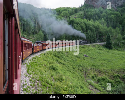 Zug auf der Strecke, Cumbres & Toltec Scenic Railroad, Chama, New Mexico nach Antonito, Colorado. Stockfoto