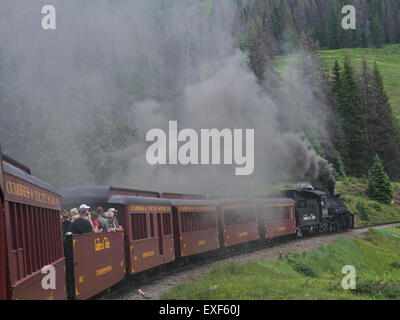 Zug auf der Strecke, Cumbres & Toltec Scenic Railroad, Chama, New Mexico nach Antonito, Colorado. Stockfoto