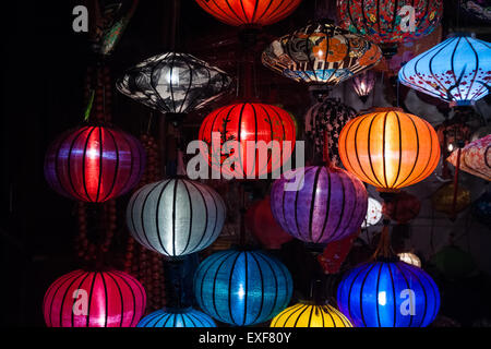 Nacht-Laternen in Altstadt Hoi an eine Stadt Stockfoto