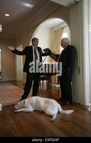 Vizepräsident Cheney Gespräche mit David Addington an das Vereinigte Königreich Stockfoto