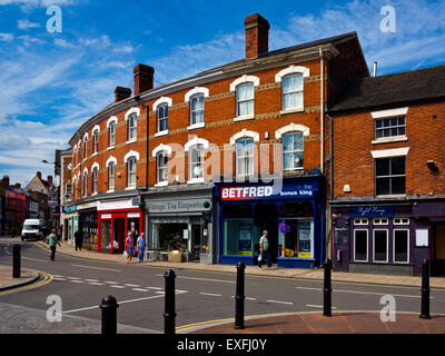 High Street Läden und Betfred betting-Shop in der Stadt im Zentrum am Uttoxeter in Staffordshire West Midlands England UK Stockfoto