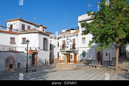 GRANADA, Spanien - 31. Mai 2015: Kleine Squer Albazyin Plazeta del Fatima. Stockfoto