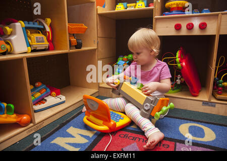 Vorschule Tagescamp Sommerprogramm im Stadtteil Kensington multiethnischen Brooklyn, NY. Stockfoto