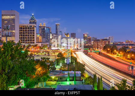 Atlanta, Georgia, USA Skyline Innenstadt über die Interstate 85. Stockfoto