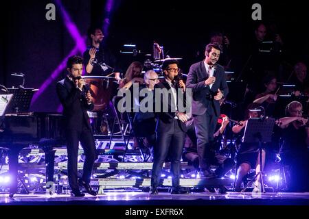 Brescia, Italien. 13. Juli 2015. IL VOLO führt live auf Piazza della Loggia in Brescia, Italien, am 13. Juli 2015 Credit: Mairo Cinquetti/Alamy Live News Stockfoto