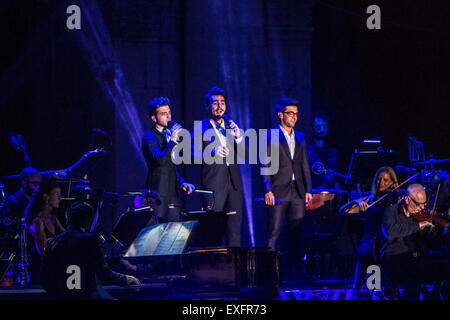 Brescia, Italien. 13. Juli 2015. IL VOLO führt live auf Piazza della Loggia in Brescia, Italien, am 13. Juli 2015 Credit: Mairo Cinquetti/Alamy Live News Stockfoto