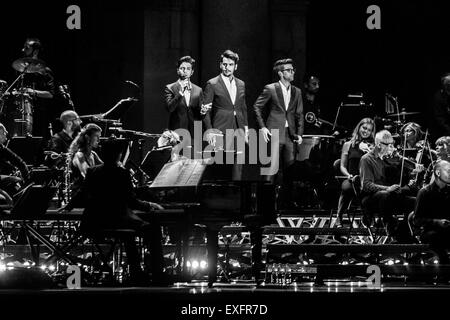 Brescia, Italien. 13. Juli 2015. IL VOLO führt live auf Piazza della Loggia in Brescia, Italien, am 13. Juli 2015 Credit: Mairo Cinquetti/Alamy Live News Stockfoto