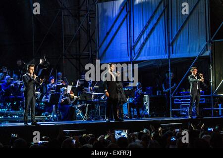 Brescia, Italien. 13. Juli 2015. IL VOLO führt live auf Piazza della Loggia in Brescia, Italien, am 13. Juli 2015 Credit: Mairo Cinquetti/Alamy Live News Stockfoto