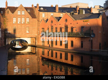 Kanal-Becken in Birmingham, England Stockfoto