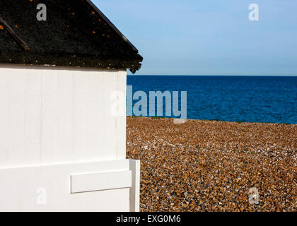 Sommer-Abend-Strand Hütten Goring Strand West Sussex UK Stockfoto