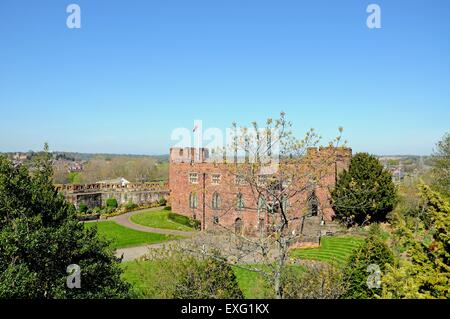 Erhöhten Blick auf die Sandstein-Schloss und Gärten, Shrewsbury, Shropshire, England, UK, West-Europa. Stockfoto