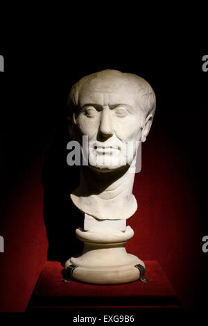 Rom. Italien.  Porträt von Julius Caesar (44 v. Chr.). Palazzo Massimo Alle Terme, Museo Nazionale Romano. Stockfoto