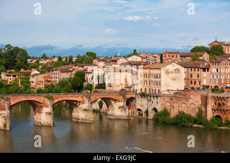 Blick auf die August-Brücke in Albi, Frankreich. Horizontalen Schuss Stockfoto