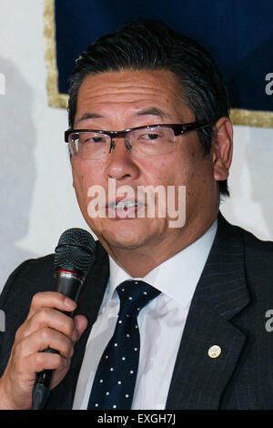 Jay (Junichi) Sakamoto President und CEO von Shochiku Co., Ltd. spricht während einer Pressekonferenz verkünden die '' Japan KABUKI Festival in Las Vegas 2015-2016'' an der Foreign Correspondents Club of Japan am 14. Juli 2015, Tokio, Japan. Das Festival wird mit 3 Übernachtungen von Ichikawa Somegoro (7.) Durchführung der Kabuki klassische '' Koi-Tsukami'' oder '' kämpfen mit A Karpfen '' in the Fountains of Bellagio Hotel vom 14. August bis 16. geöffnet. Laut Veranstalter haben einige japanische Fans bereits ihre Flüge nach Las Vegas gebucht. © Rodrigo Reyes Marin/AFLO/Alamy Live-Nachrichten Stockfoto