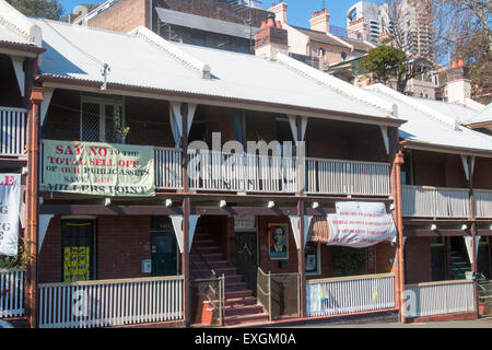 Sydney, Australia.14th Juli 2015. Die Regierung von New South Wales läuft mit seinen verkaufen aus des sozialen Wohnungsbaus in Millers Point, mit dem Ziel, 293 Eigenschaften vor Juli 2016 zu verkaufen. Viele Bewohner weiterhin den Verkauf zu kämpfen. Bildnachweis: model10/Alamy Live-Nachrichten Stockfoto