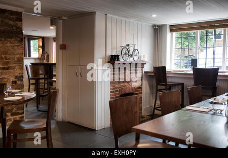 Die Anchor Pub und Restaurant in Ripley Hautpstraße - GU23 UK Stockfoto