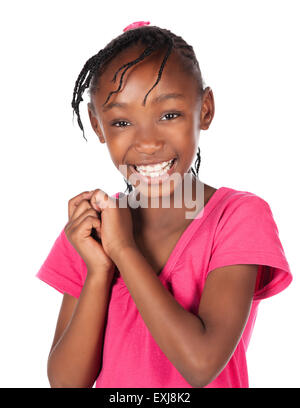 Entzückenden kleinen afrikanischen Kind mit Zöpfen trägt ein helles rosa Hemd. Das Mädchen ist stehend und in die Kamera Lächeln. Stockfoto