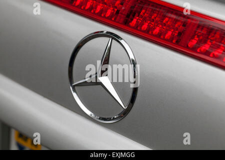 Mercedes Benz Logo Embleme Stockfoto