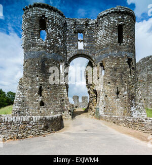 Die Überreste einer mittelalterlichen Burg in Llawhaden, Pembrokeshire, Wales Stockfoto