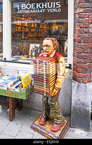 Seciond Hand Buchladen in Venlo, Niederlande; Antiquariat in Venlo Stockfoto