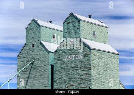 Getreidesilos, Nanton, Alberta, Kanada Stockfoto