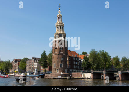 Montelbaansturm, aka Malle Jaap auf Oudeschans oder Oude Schans canal, Amsterdam, Nordholland, Niederlande Stockfoto