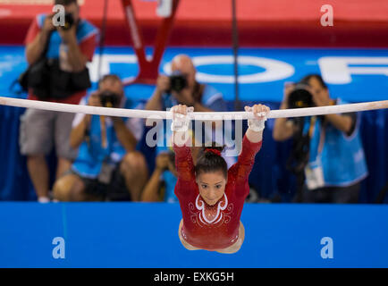 Toronto, Kanada. 14. Juli 2015. Amelia Hundley der Vereinigten Staaten führt, während die Frauen Stufenbarren-Finale der Gymnastik bei den 17. Pan American Games in Toronto, Kanada, künstlerischen 14. Juli 2015. Amelia Hundley bekam den 3. Platz mit 14,650 Punkten. © Zou Zheng/Xinhua/Alamy Live-Nachrichten Stockfoto