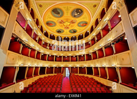 Der Apollo städtischen Theater von Syros, Ermoupolis ("Hermoupolis") Stadt, Insel Syros, Cyclades, Ägäis, Griechenland. Stockfoto